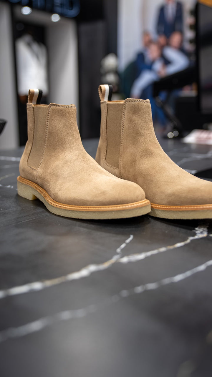 Beige Hugo Boss Chelsea Boots Tunley Cheb 4MenUnited